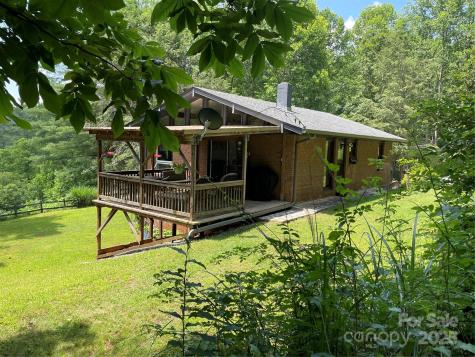 433 Leah Drive Bakersville NC 28705