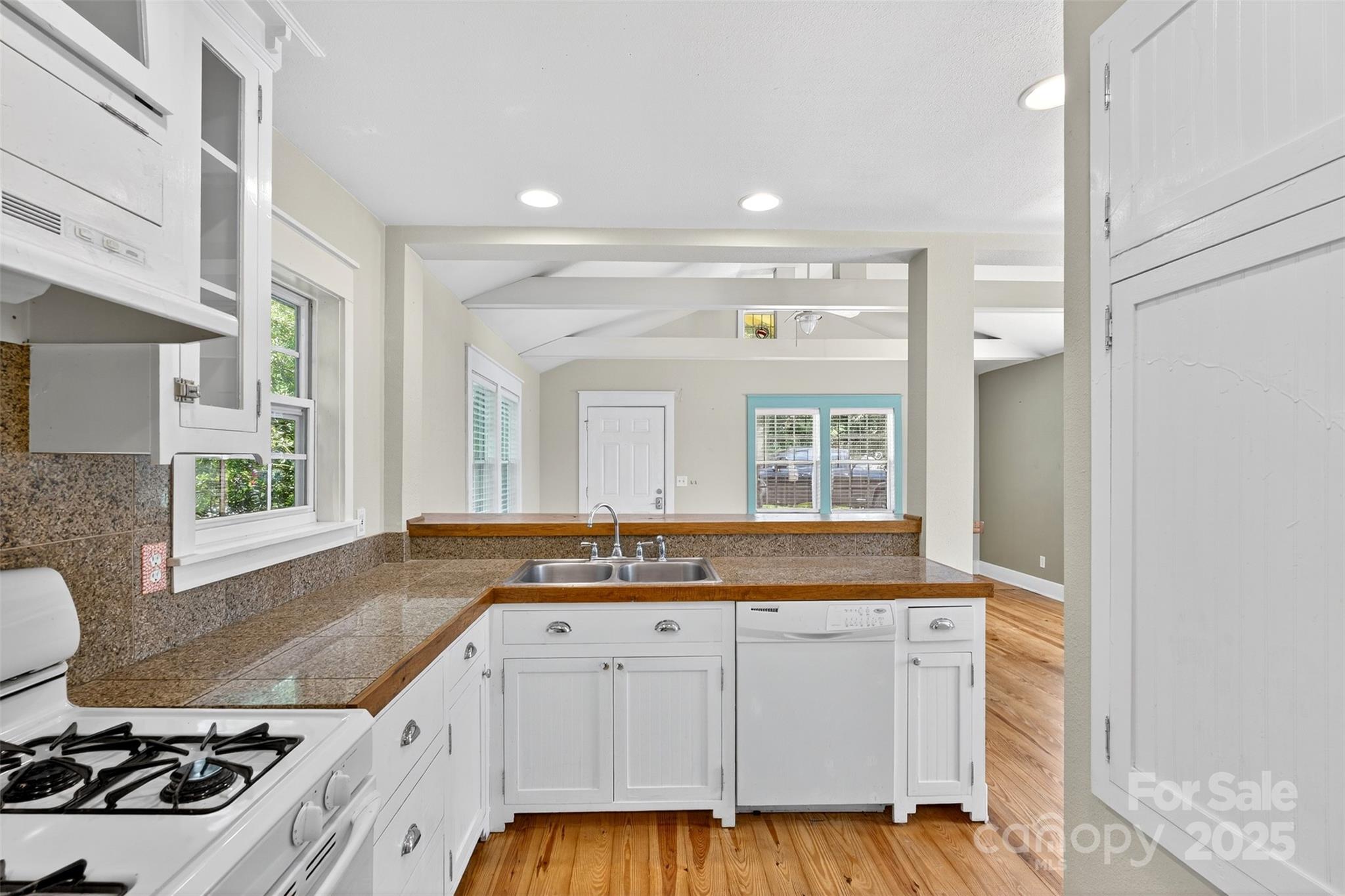 160 E Howard Street Tryon NC 28782
