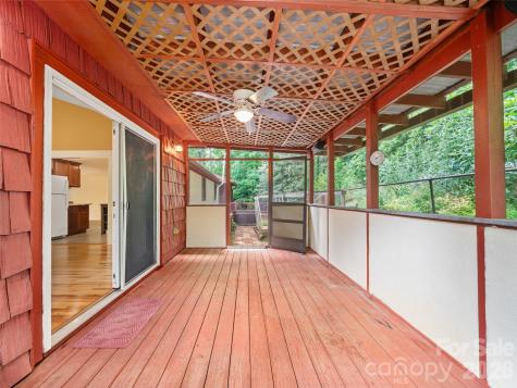 125 Heartland Lane Burnsville NC 28714