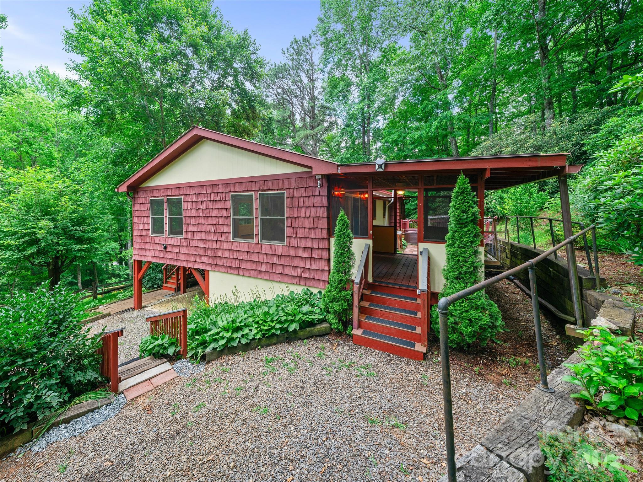125 Heartland Lane Burnsville NC 28714