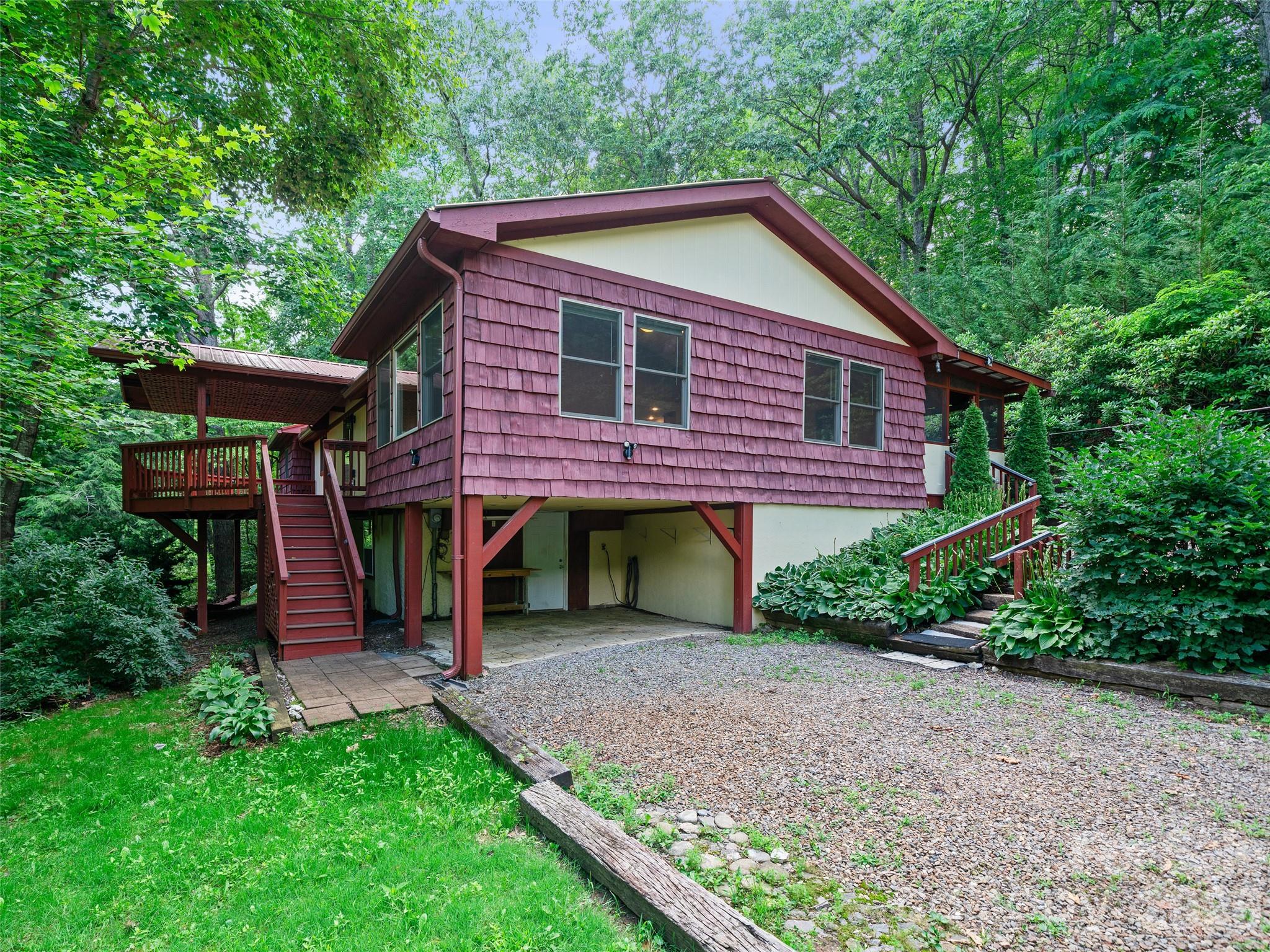 125 Heartland Lane Burnsville NC 28714
