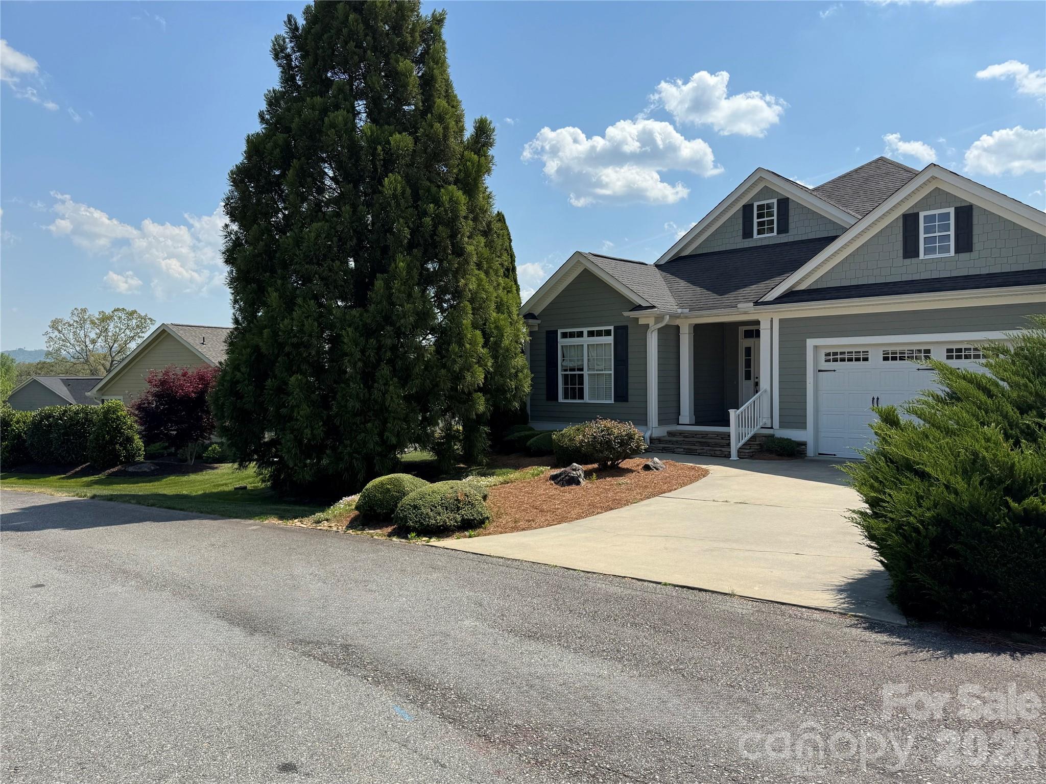 25 Copper Court Hendersonville NC 28792