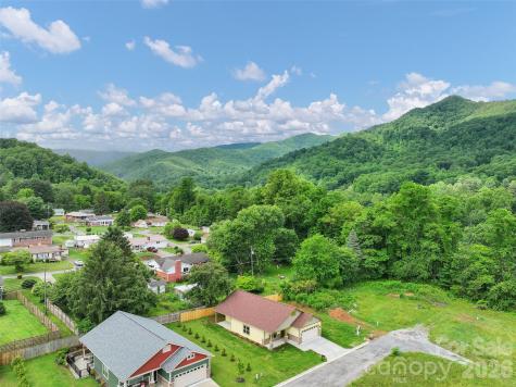 99 Junes Way Waynesville NC 28786