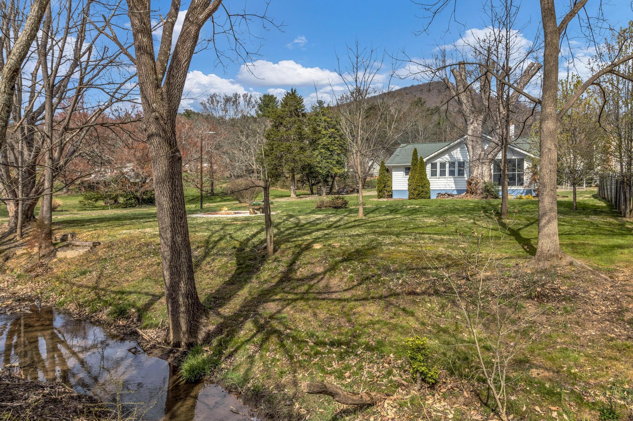 994 Riceville Road Asheville NC 28805