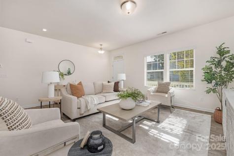 5004 Thomasville Drive Belmont NC 28012