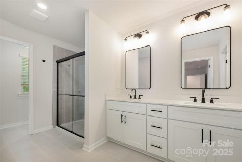 2027 Sadler Woods Lane Charlotte NC 28214