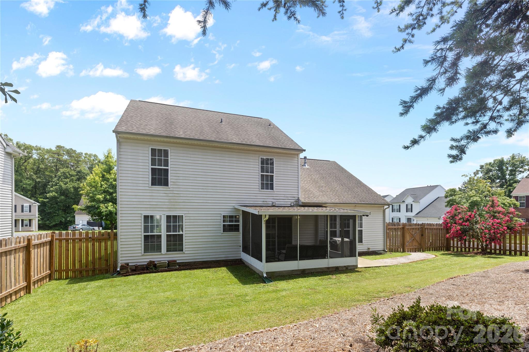 9746 Holly Park Drive Charlotte NC 28214