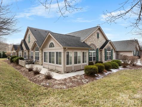 92 Mountain Meadow Circle Weaverville NC 28787