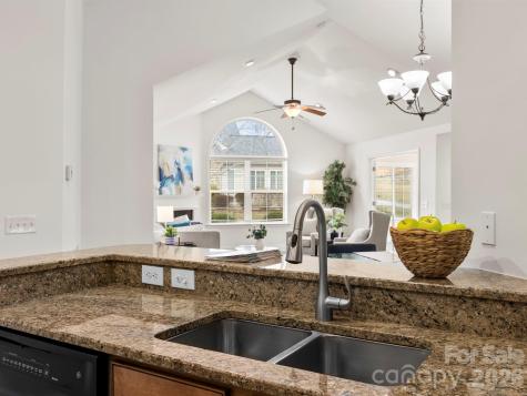 92 Mountain Meadow Circle Weaverville NC 28787