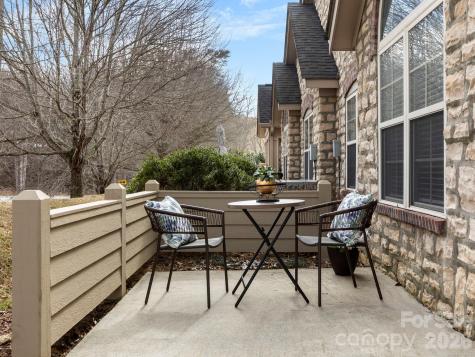 92 Mountain Meadow Circle Weaverville NC 28787