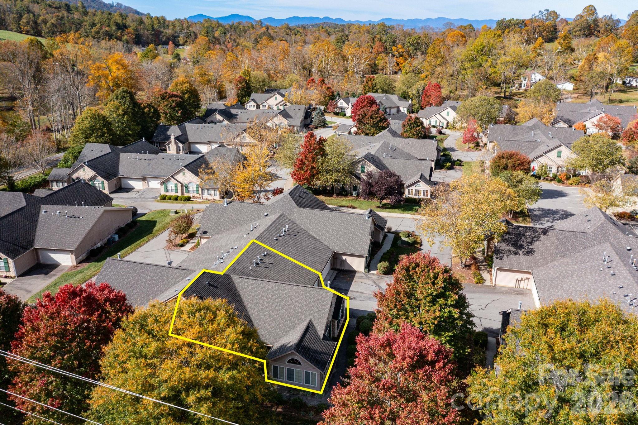 92 Mountain Meadow Circle Weaverville NC 28787