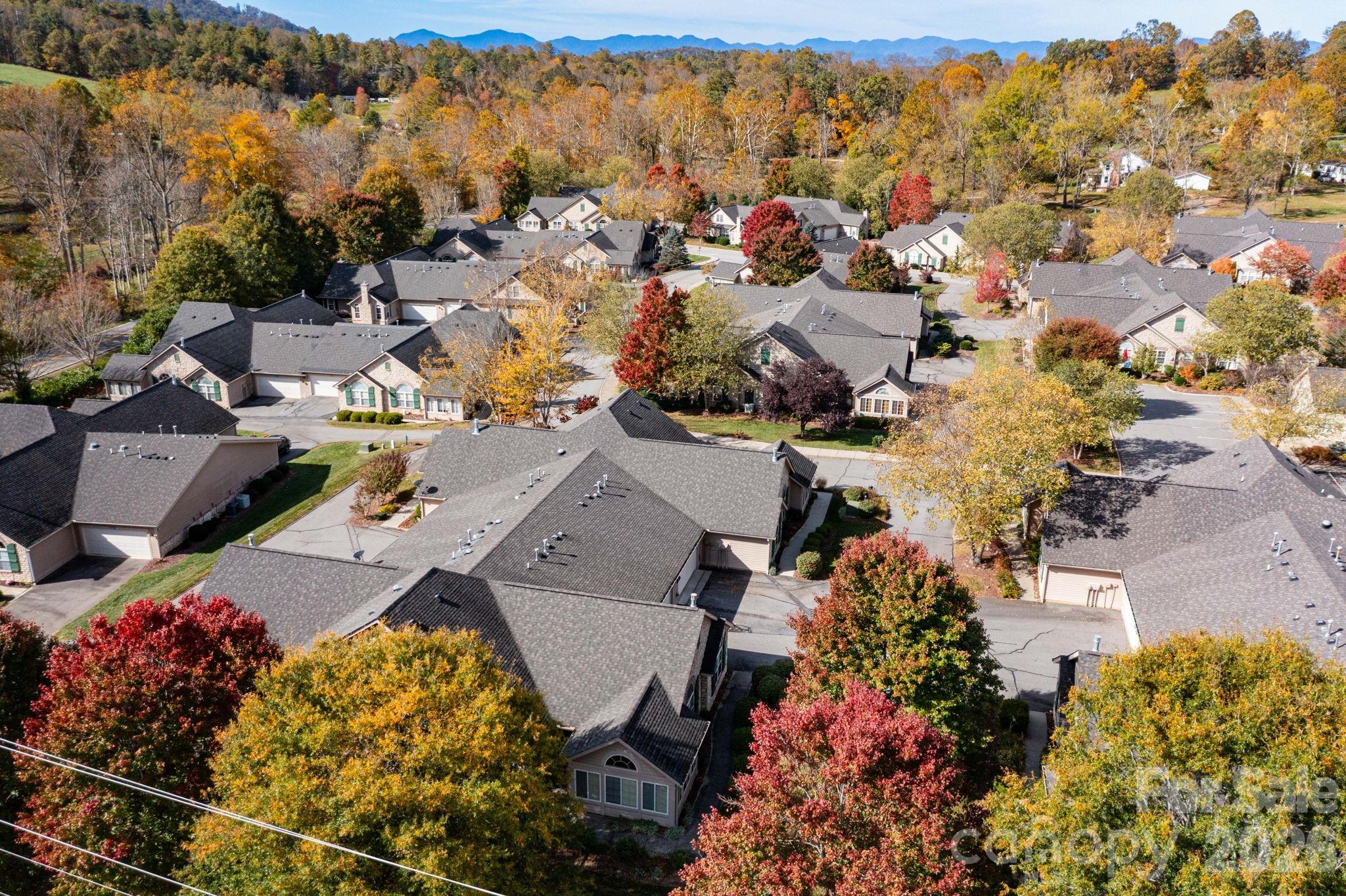92 Mountain Meadow Circle Weaverville NC 28787