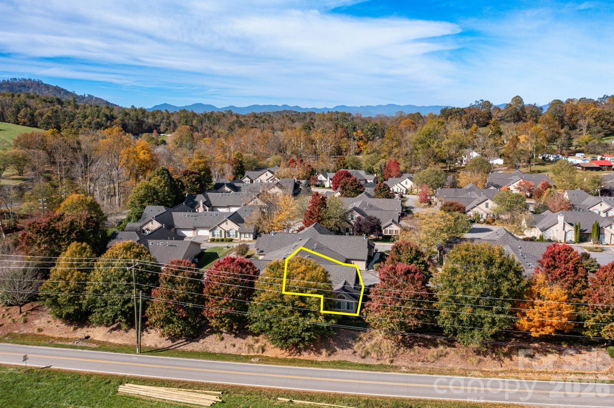 92 Mountain Meadow Circle Weaverville NC 28787