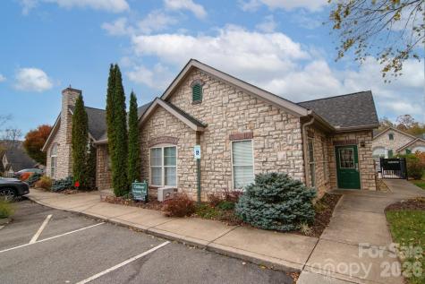 92 Mountain Meadow Circle Weaverville NC 28787