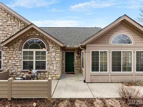 92 Mountain Meadow Circle Weaverville NC 28787