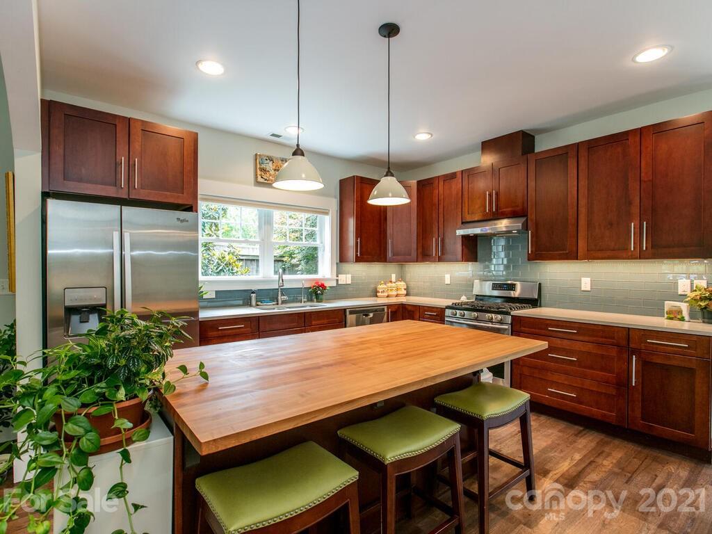 132 Westwood Place Asheville NC 28806
