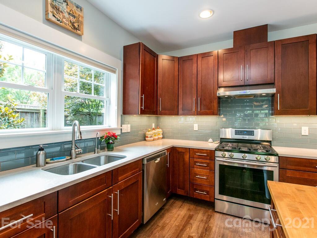 132 Westwood Place Asheville NC 28806