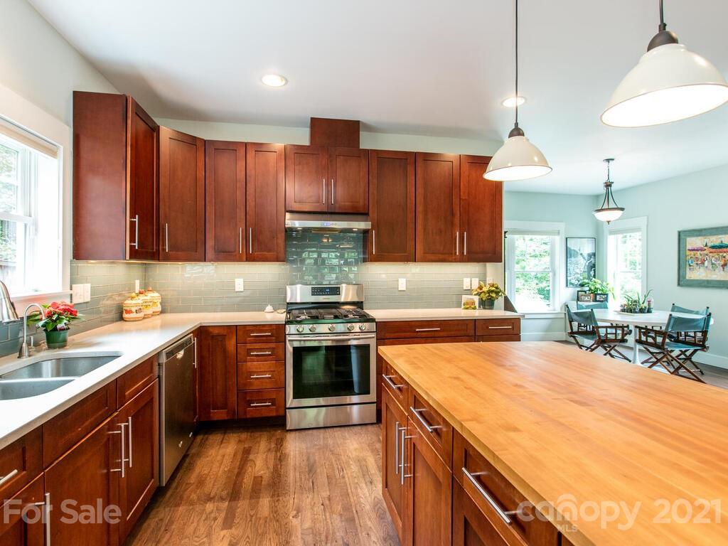 132 Westwood Place Asheville NC 28806