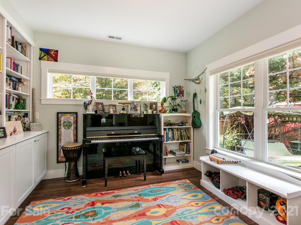 132 Westwood Place Asheville NC 28806