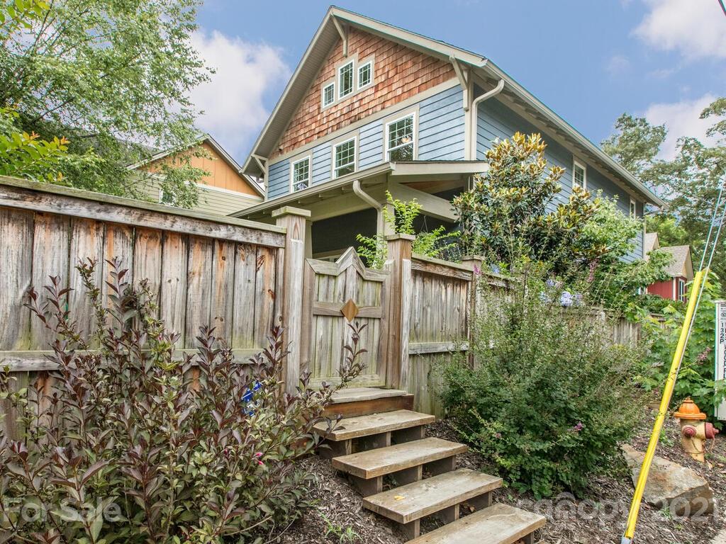 132 Westwood Place Asheville NC 28806