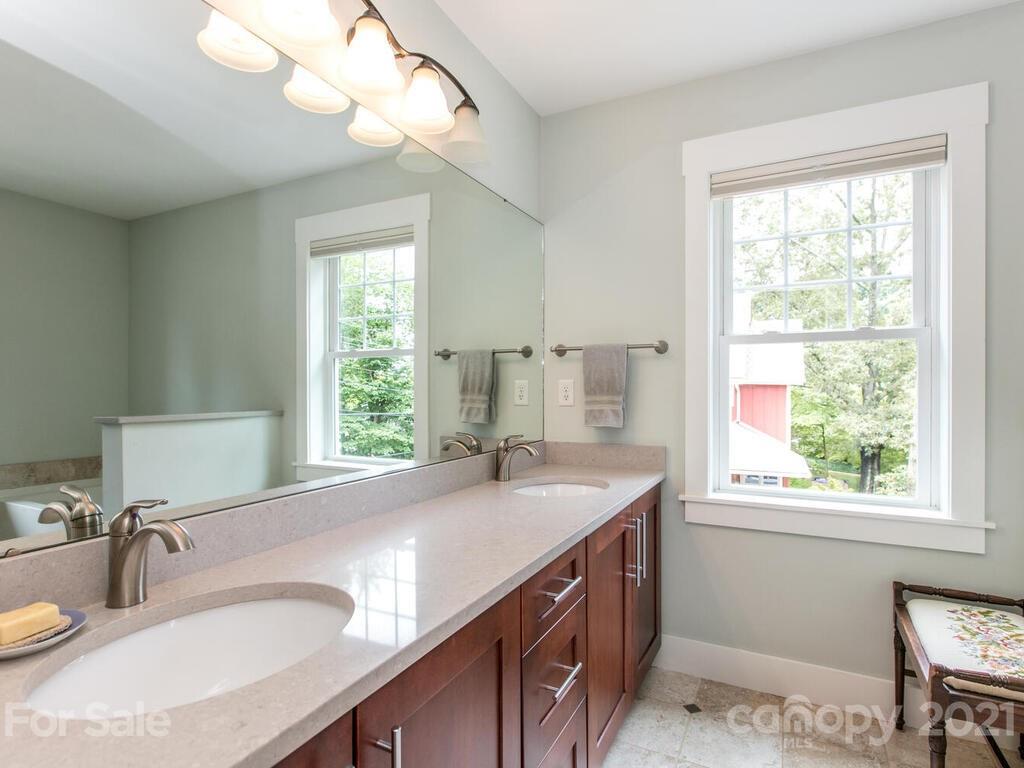 132 Westwood Place Asheville NC 28806