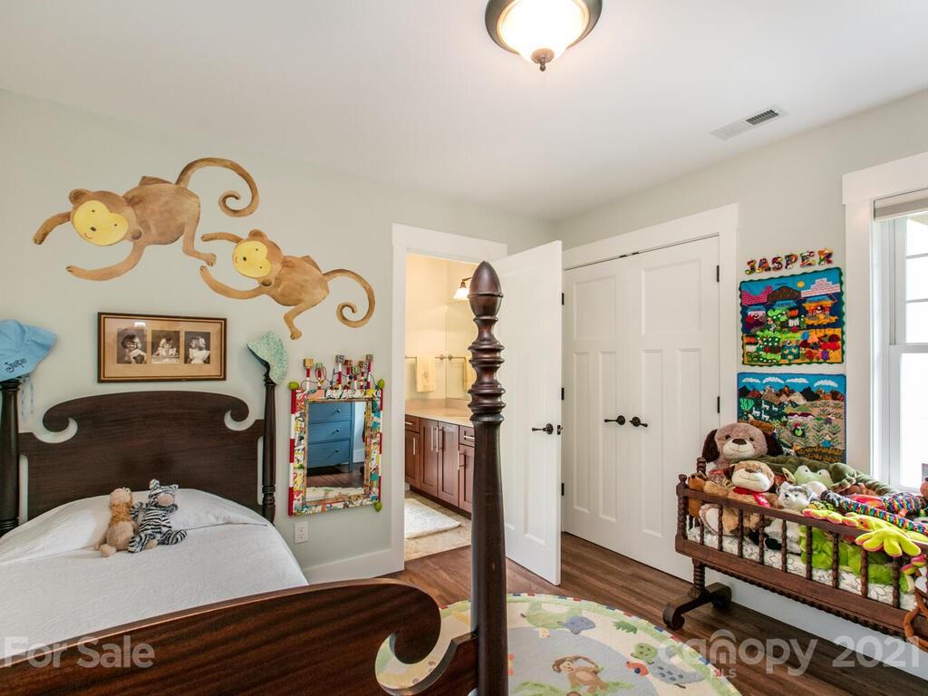 132 Westwood Place Asheville NC 28806