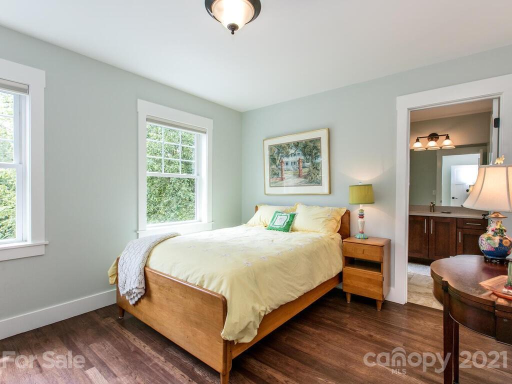 132 Westwood Place Asheville NC 28806