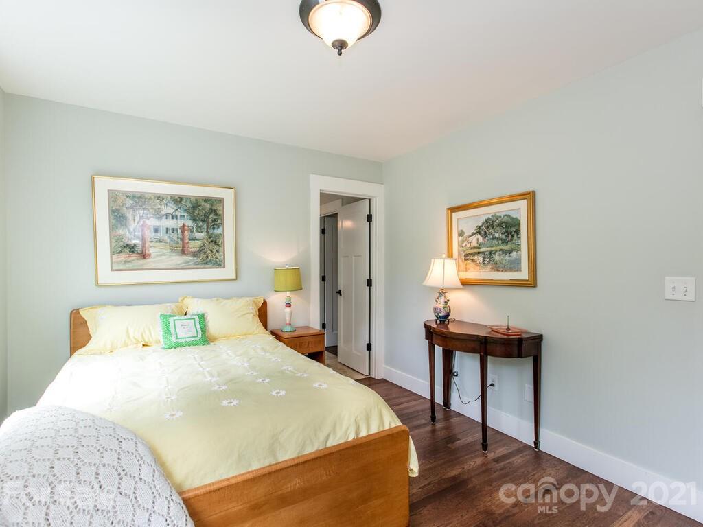 132 Westwood Place Asheville NC 28806