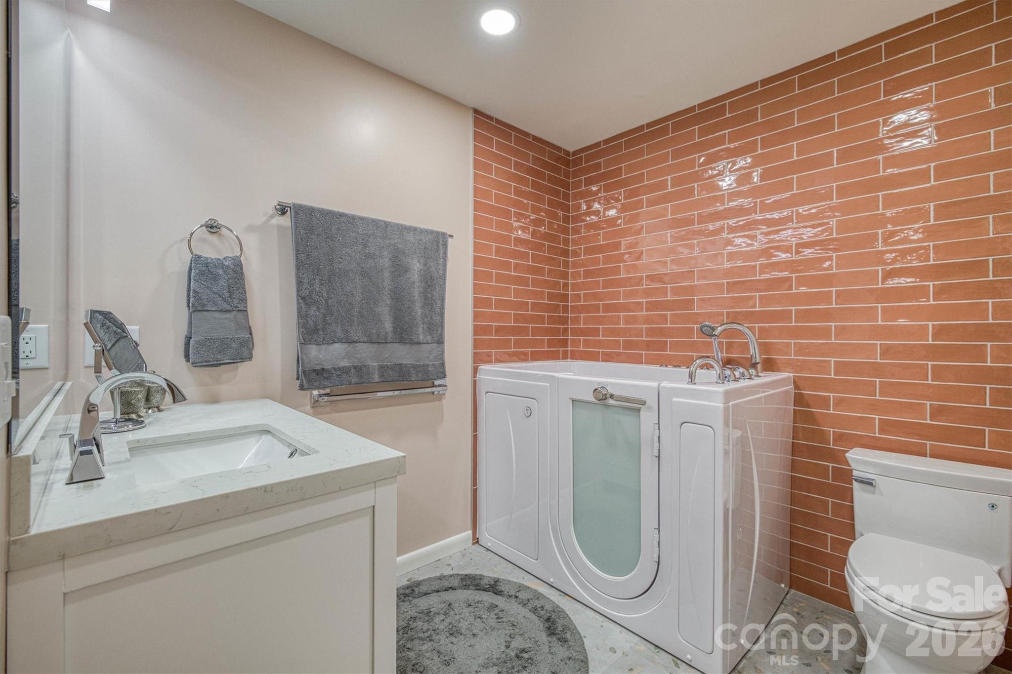 214 Howard Street Morganton NC 28655