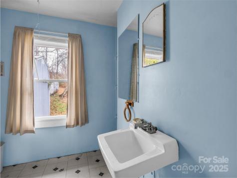 120 Maple Ridge Road Candler NC 28715