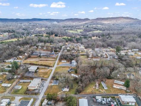 120 Maple Ridge Road Candler NC 28715