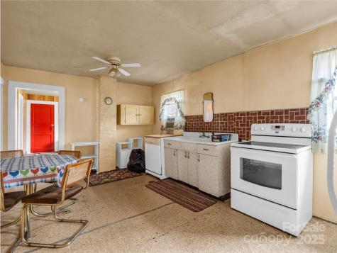 120 Maple Ridge Road Candler NC 28715