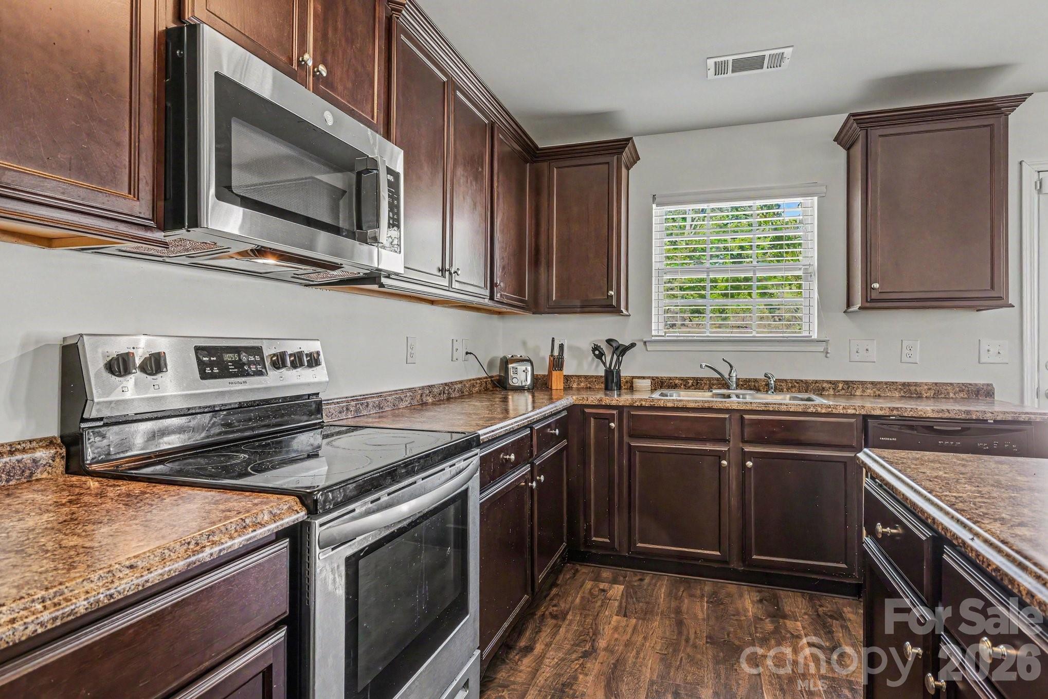2428 Alex Ryan Drive Charlotte NC 28216