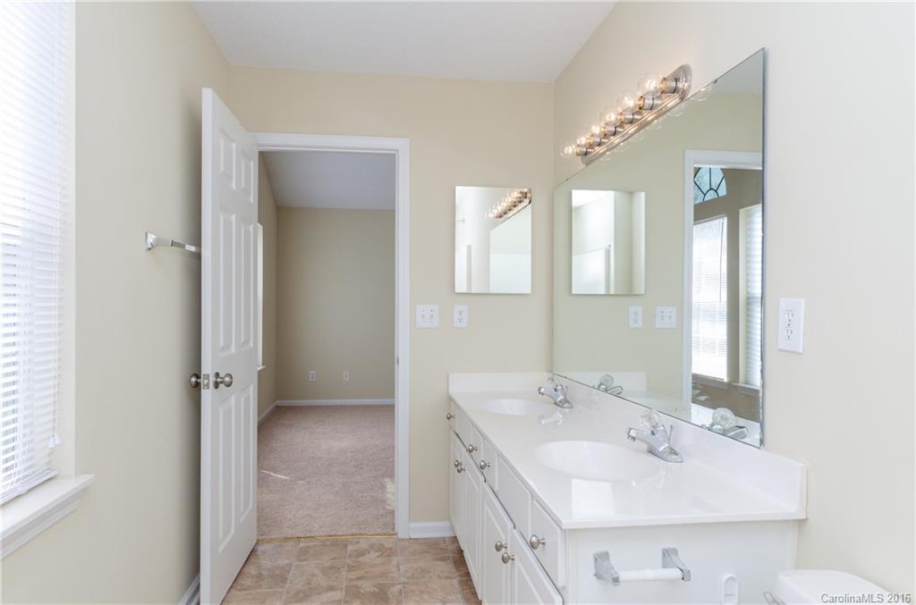 9035 Treyburn Drive Charlotte NC 28216