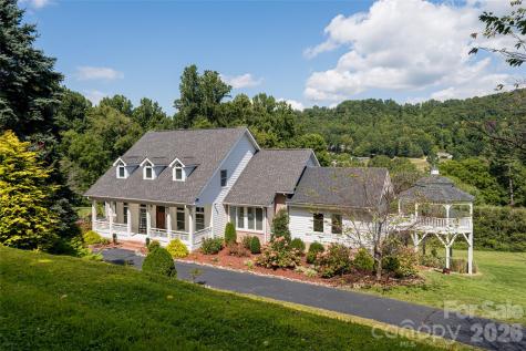 208 Parrish Farm Road Waynesville NC 28786