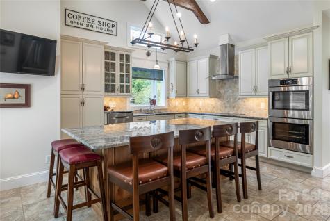 208 Parrish Farm Road Waynesville NC 28786