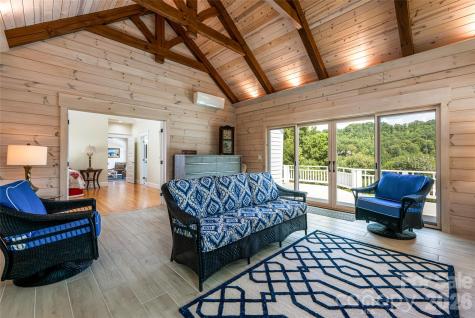 208 Parrish Farm Road Waynesville NC 28786