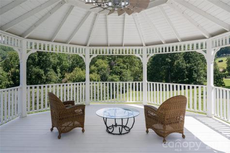 208 Parrish Farm Road Waynesville NC 28786