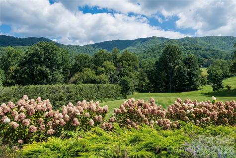 208 Parrish Farm Road Waynesville NC 28786