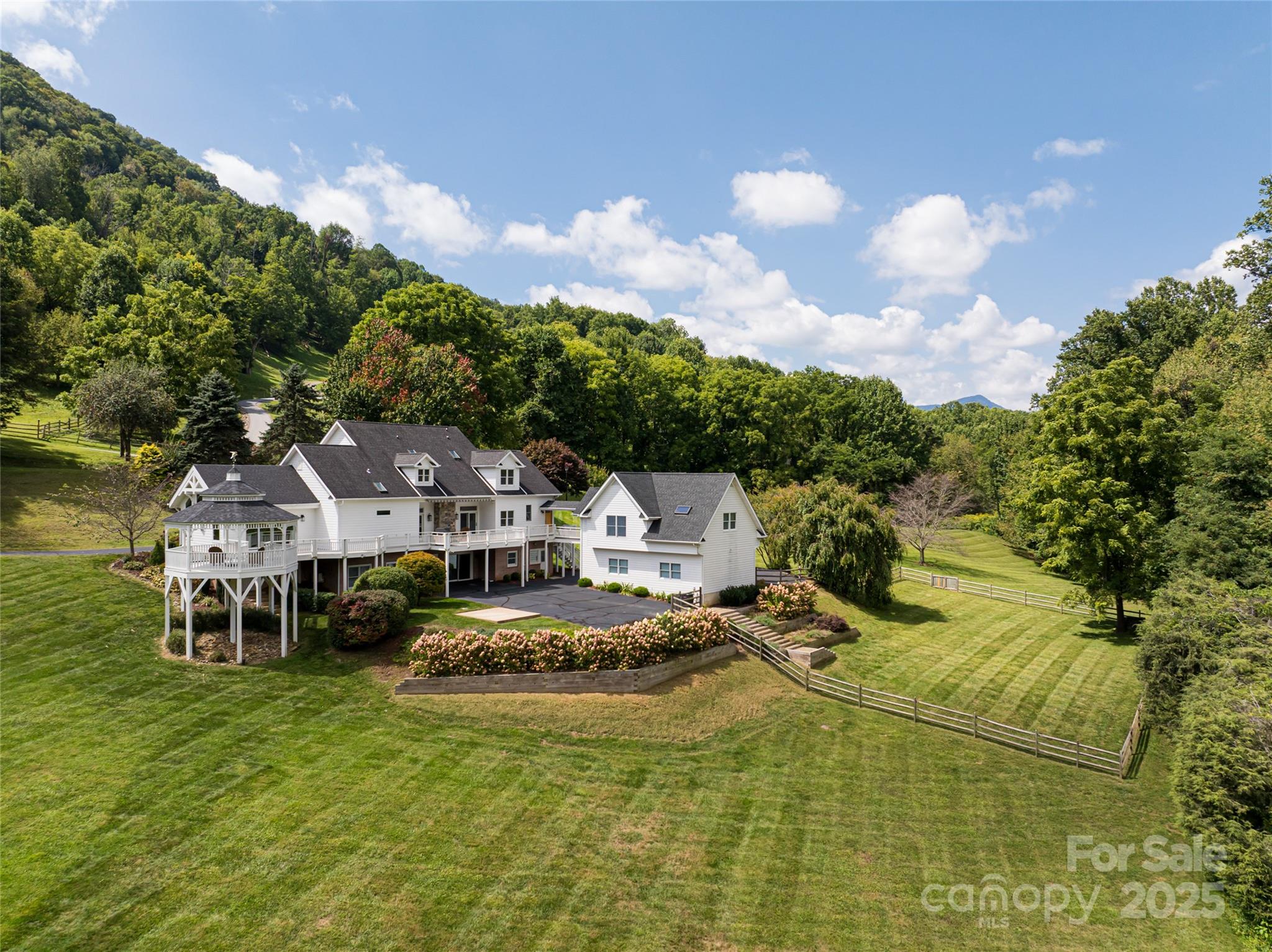 208 Parrish Farm Road Waynesville NC 28786