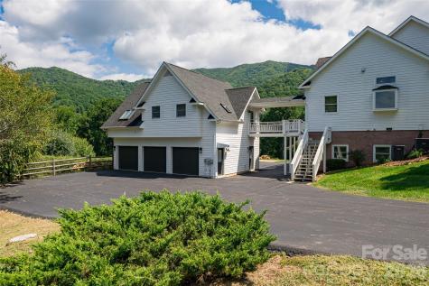 208 Parrish Farm Road Waynesville NC 28786