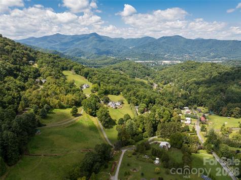 208 Parrish Farm Road Waynesville NC 28786