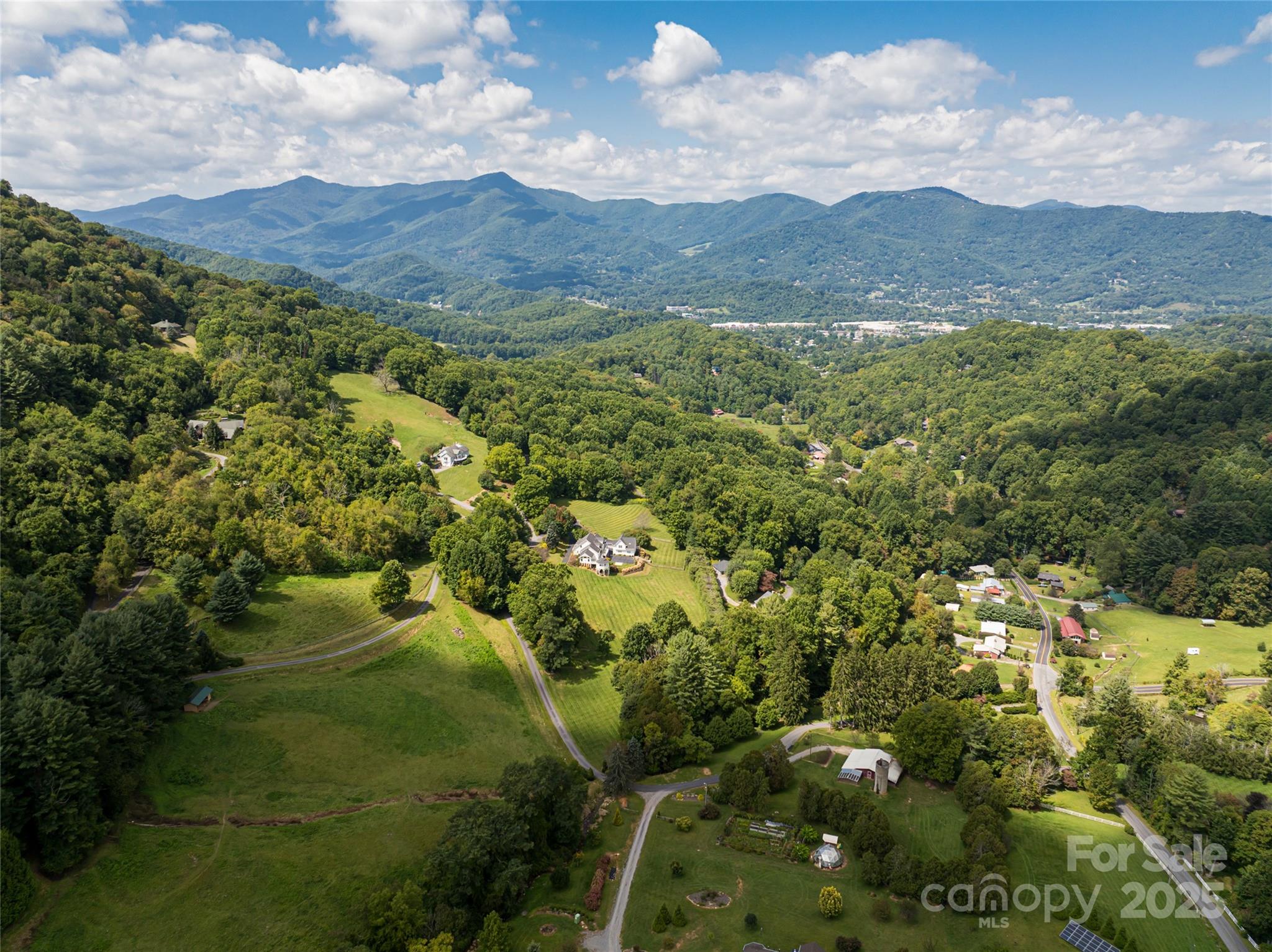 208 Parrish Farm Road Waynesville NC 28786