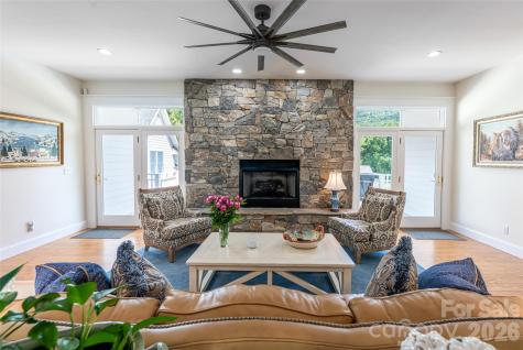 208 Parrish Farm Road Waynesville NC 28786