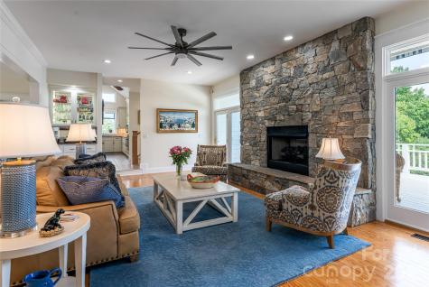 208 Parrish Farm Road Waynesville NC 28786