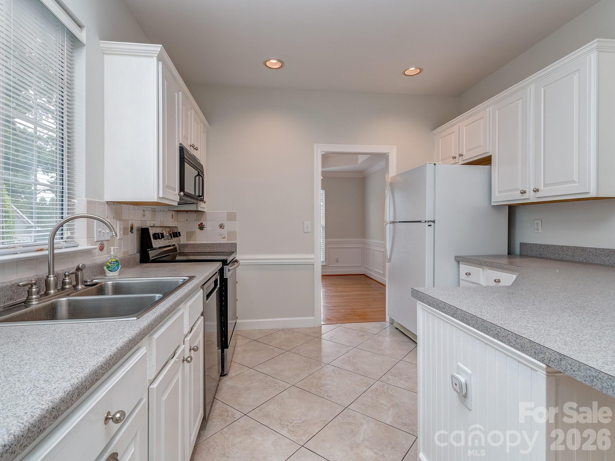 6221 Caslon Court Charlotte NC 28270