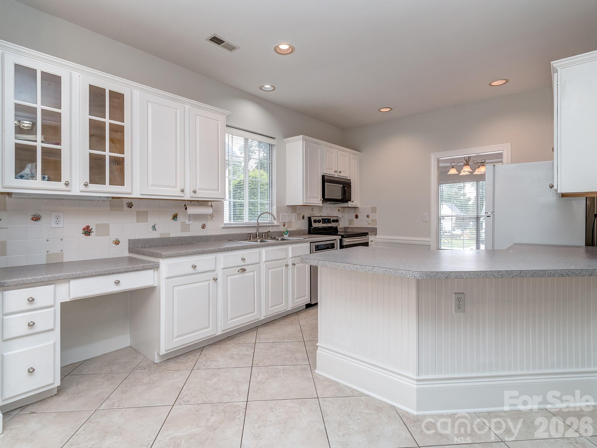 6221 Caslon Court Charlotte NC 28270