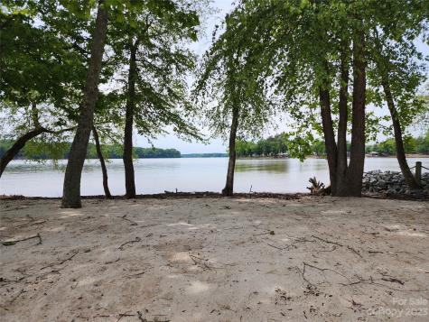 3100 Lake Pointe Drive Belmont NC 28012