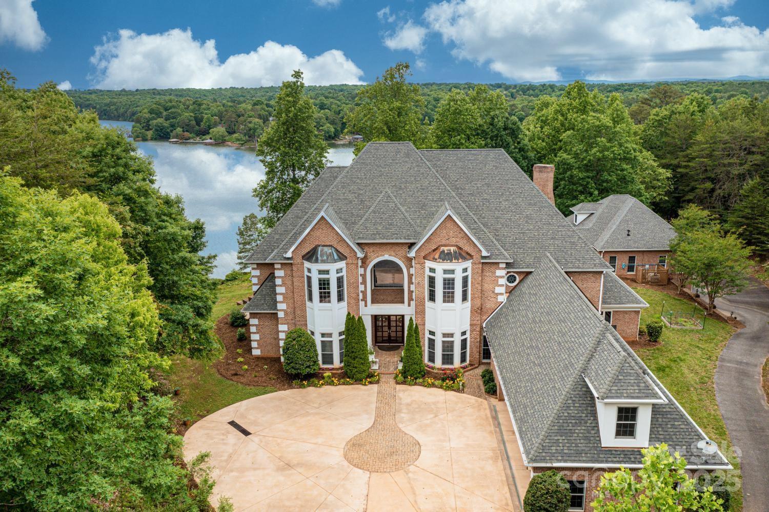 3106 47th Avenue Lane NE Hickory NC 28601