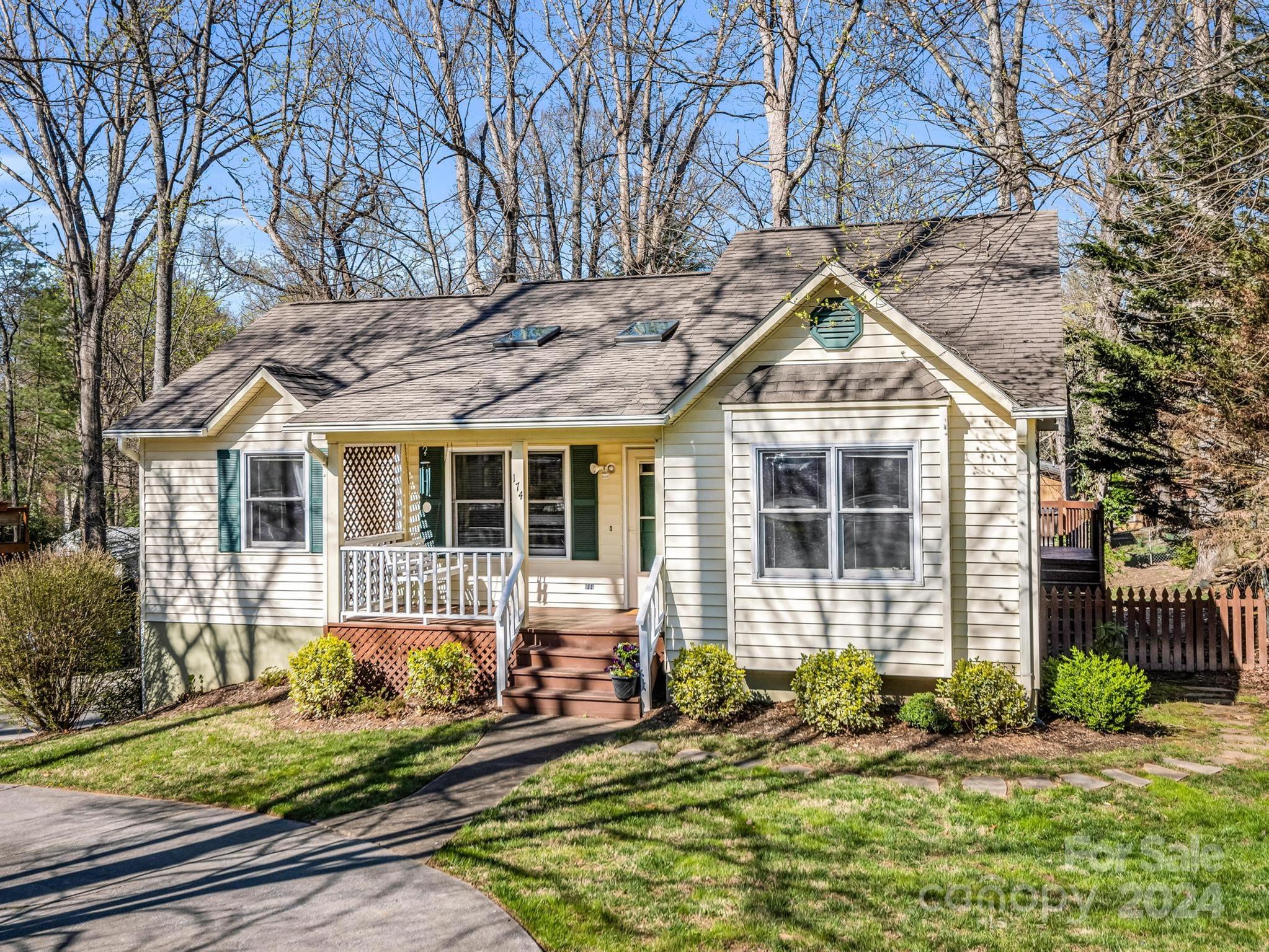 174 Oak Terrace Arden NC 28704
